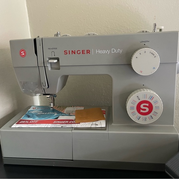 Singer sowing machine. - Picture 2 of 8